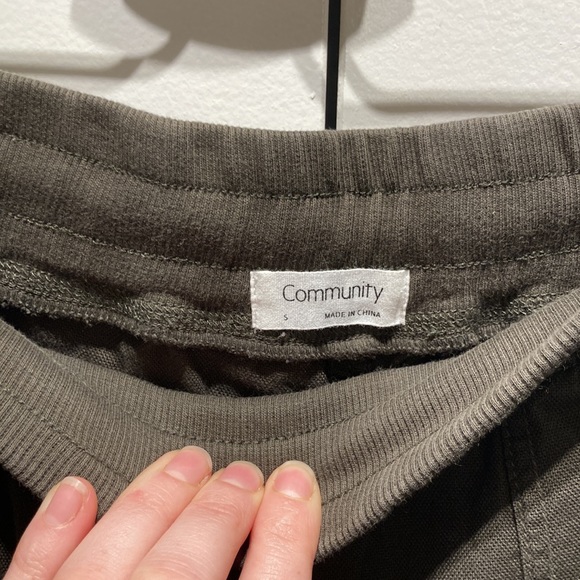 Aritzia Cebu Pants - Picture 6 of 6